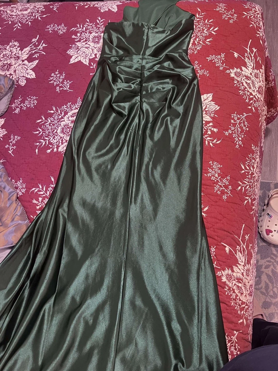 Women's Green Halter Neck Evening Gown