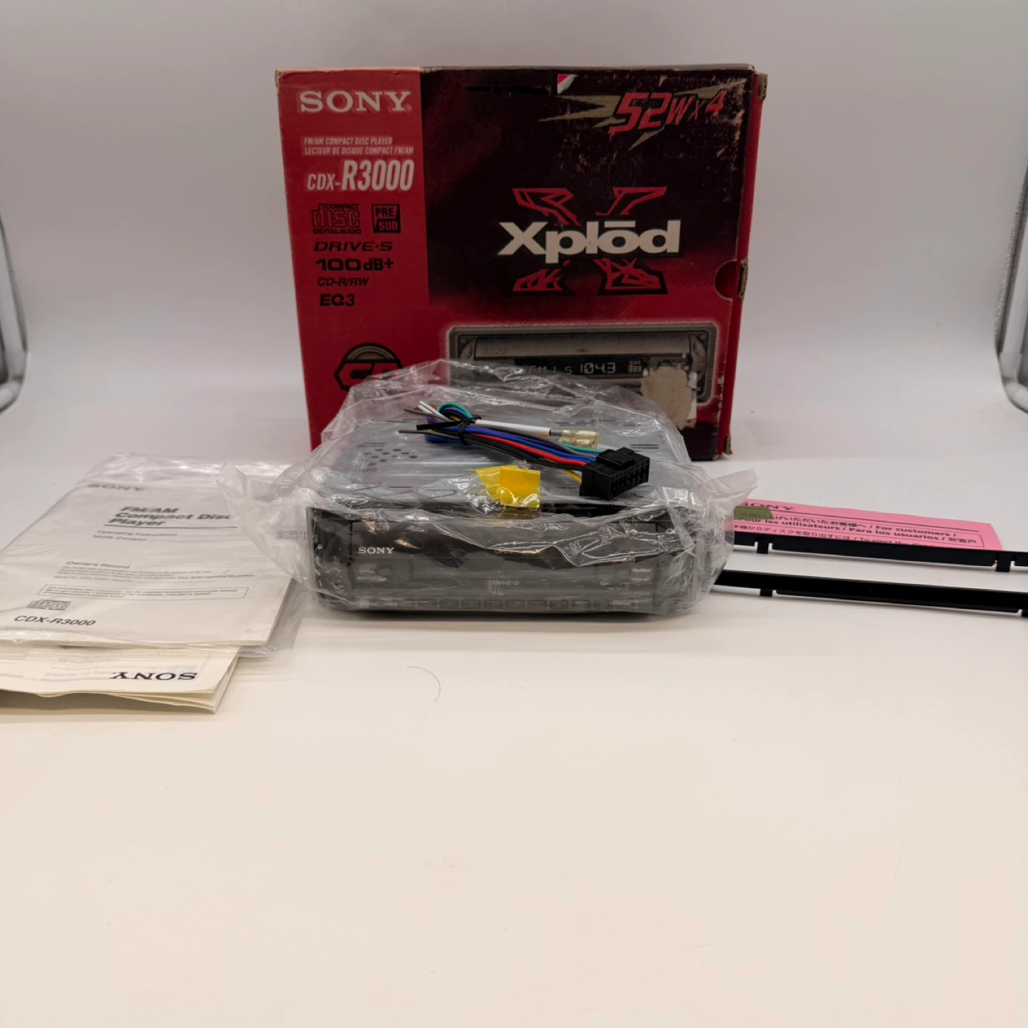 Sony Xplod CDX-R3000 Car Stereo brand new