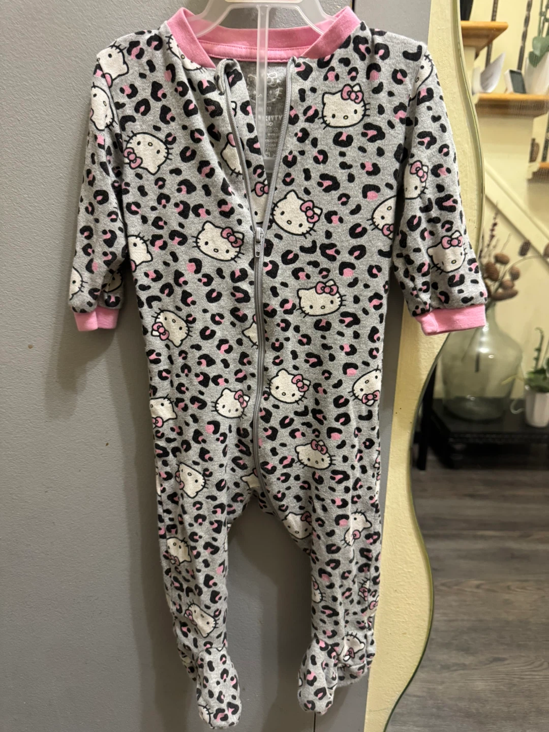 3 Baby Sleepers: Hello Kitty, Tuffy, Rainbows - photo 2