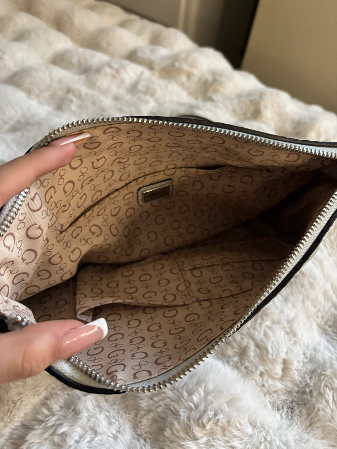 Guess crossbody bag and Calvin Klein wallet - photo 4