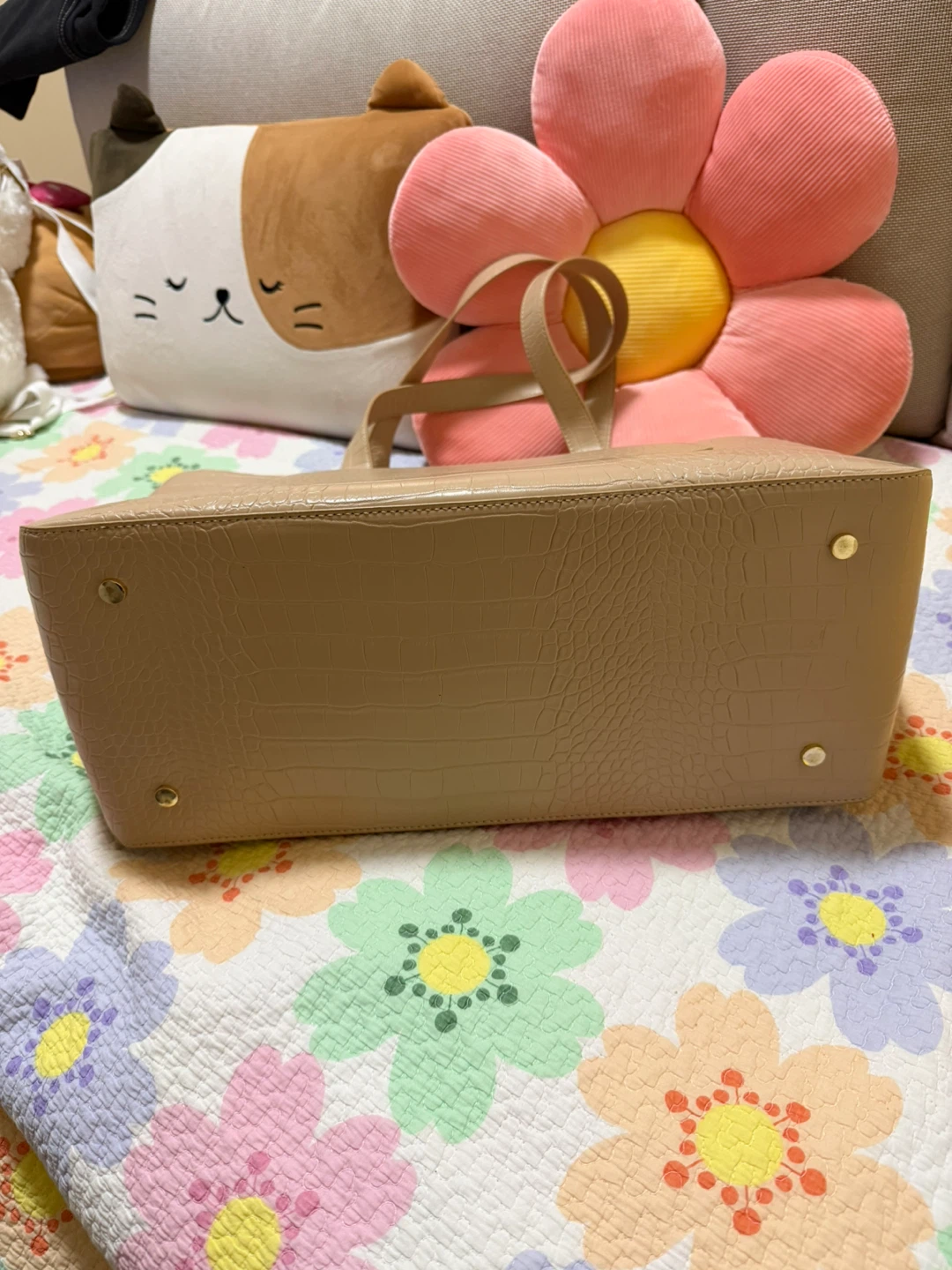 NEW Modern Picnic Cream Croc Embossed Tote - photo 3