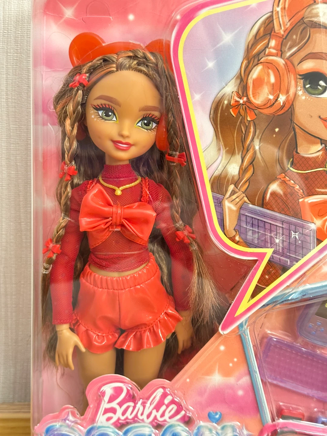 BNIB Barbie Dream Besties Teresa Fashion Doll with Accessories - photo 2