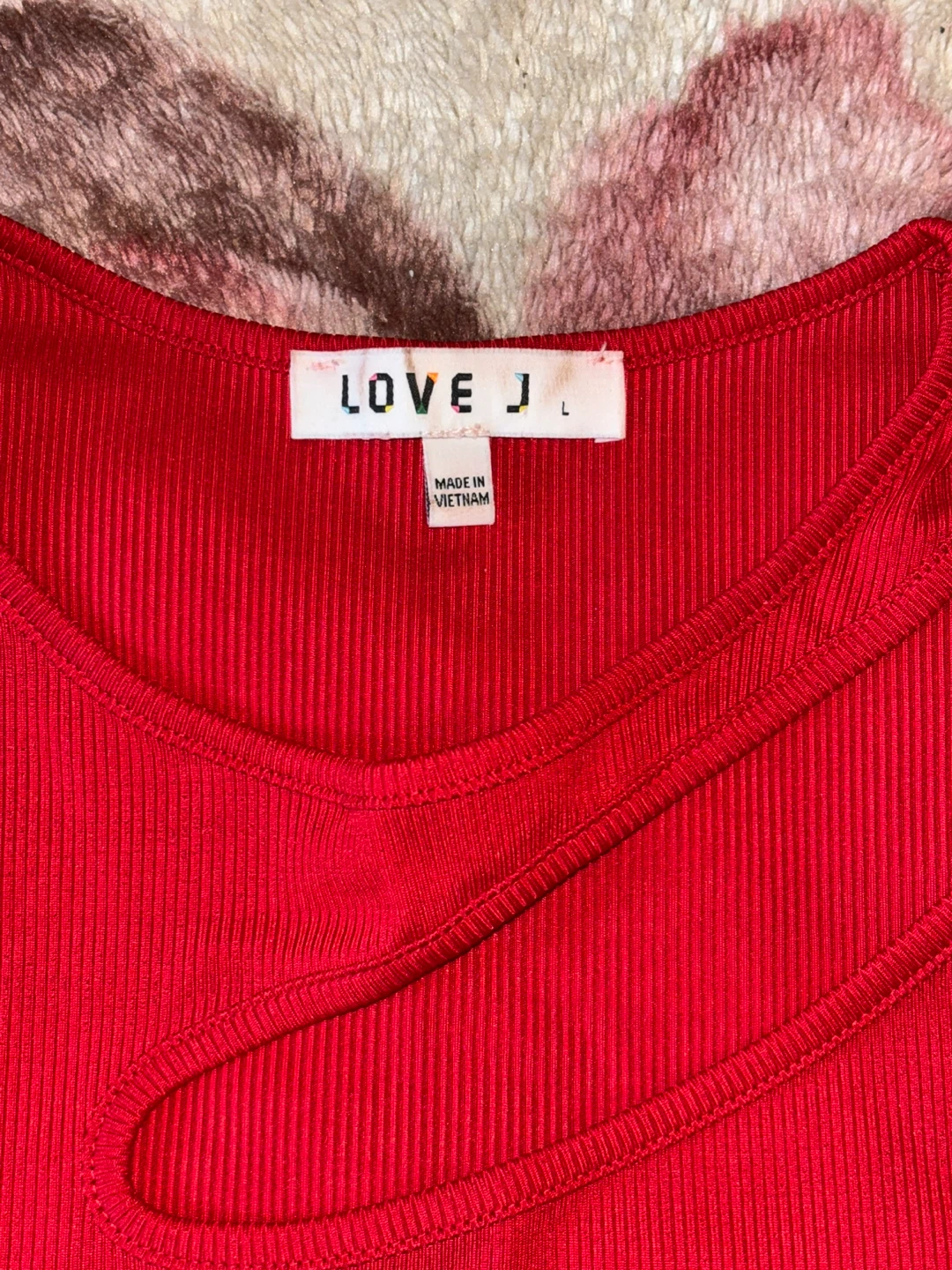LOVE J. Red Ribbed Cutout Crop Top Size L - photo 2