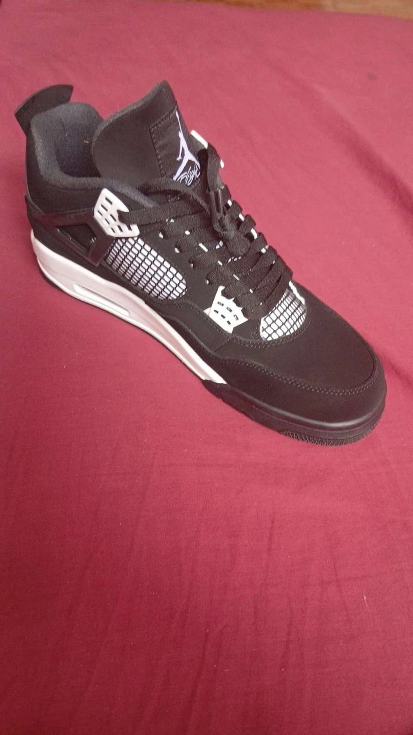 Air Jordan 4 Retro Black White Sneakers - photo 4