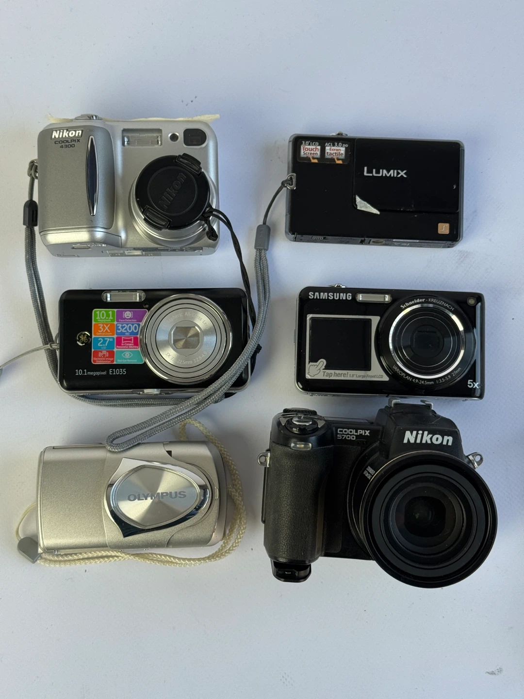 Bundle of 5 Digital Cameras - Nikon, Lumix, Samsung, Olympus - photo 2