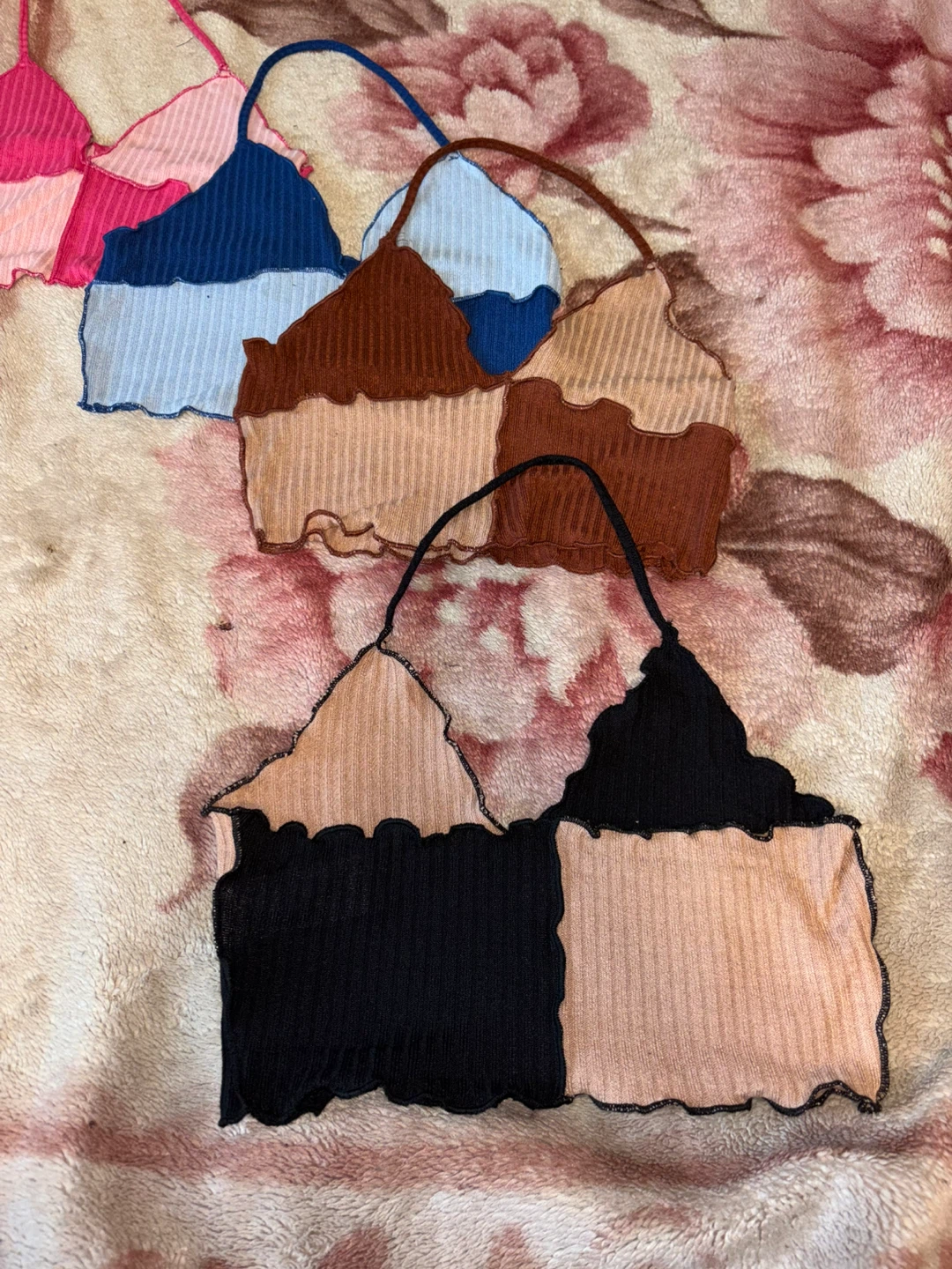 SHEIN Patchwork Halter Tops (Size M) - photo 3