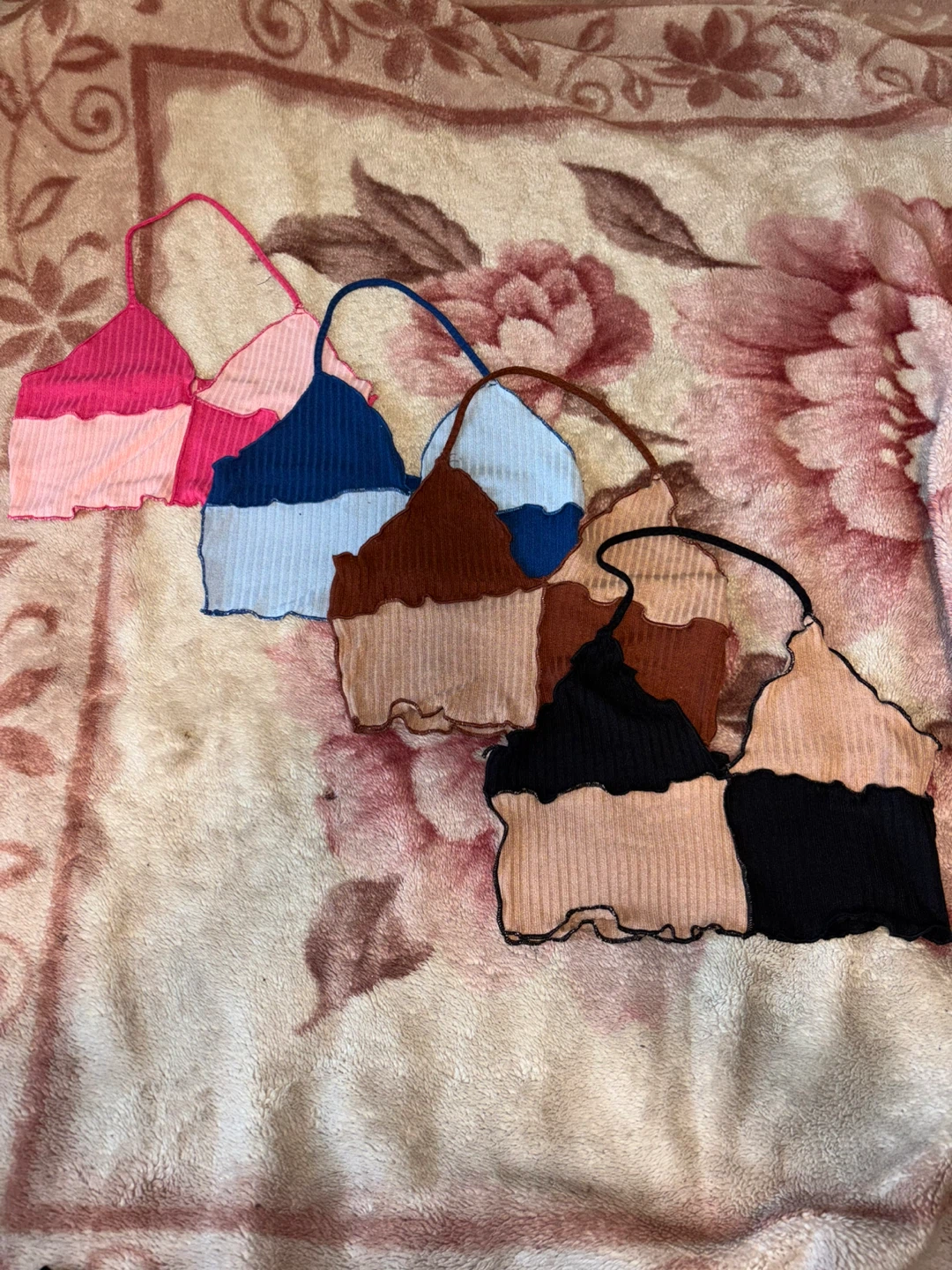 SHEIN Patchwork Halter Tops (Size M) - photo 2