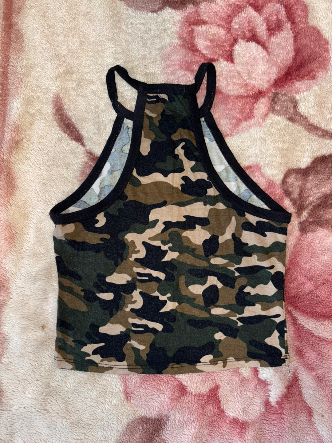 Heart & Hips Camo Halter Crop Top - Size M - photo 2