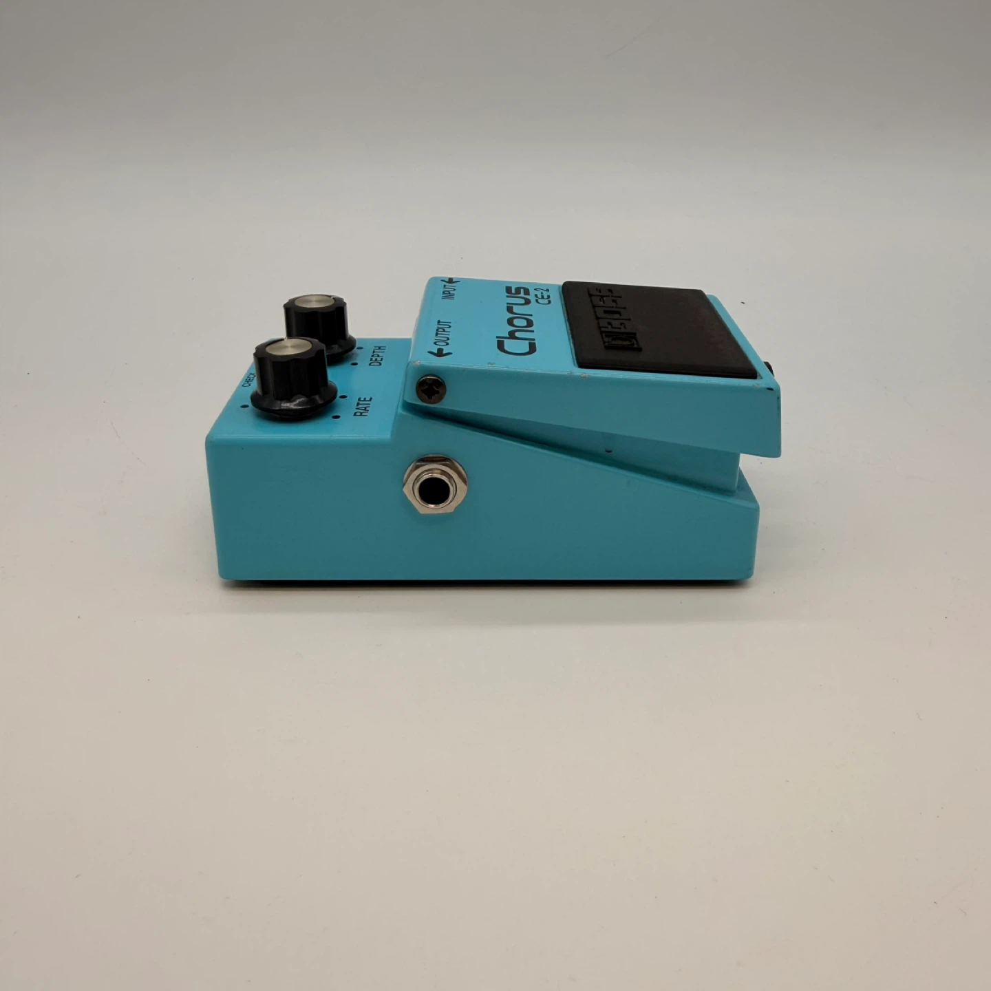 BOSS CE-2 Chorus Guitar Effects Pedal - Made in Japan - photo 3