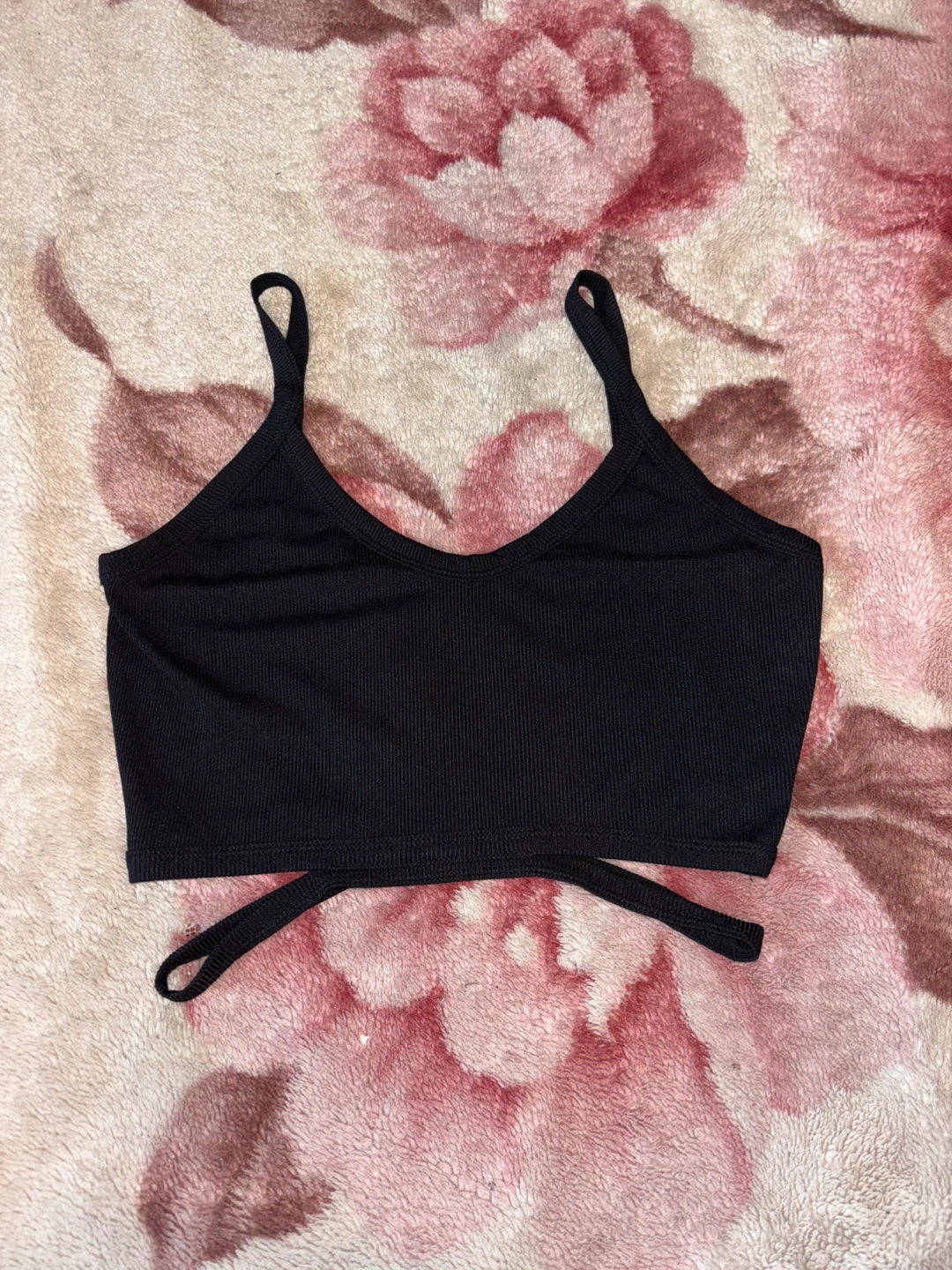 SHEIN Black Ribbed Crop Top - Size Medium