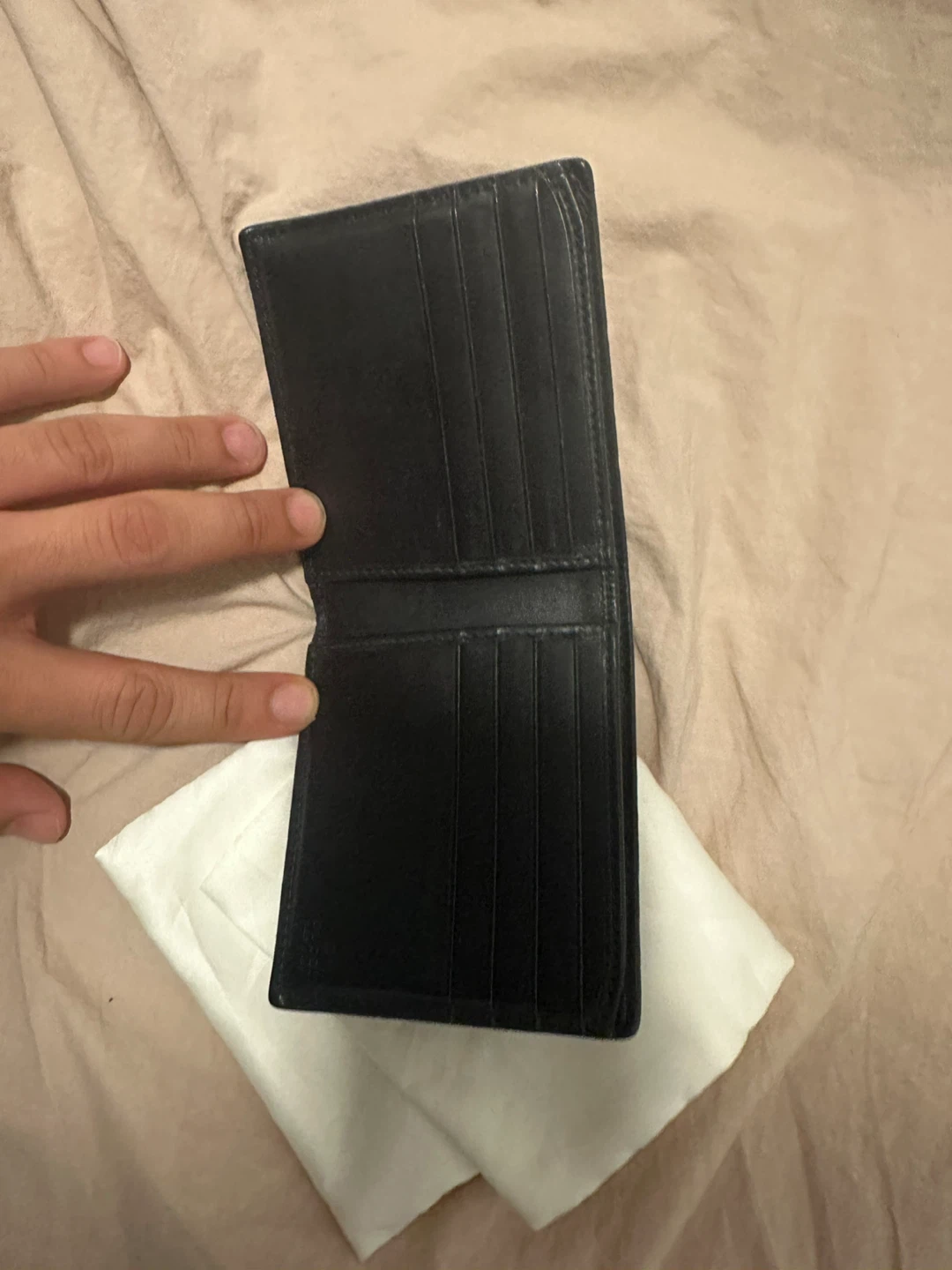 Gucci Bi-fold Wallet - photo 2
