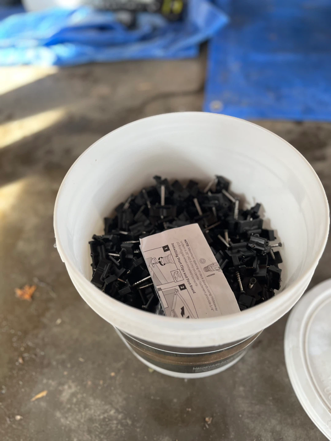 Trex Hideaway Universal Fasteners Bucket - photo 2