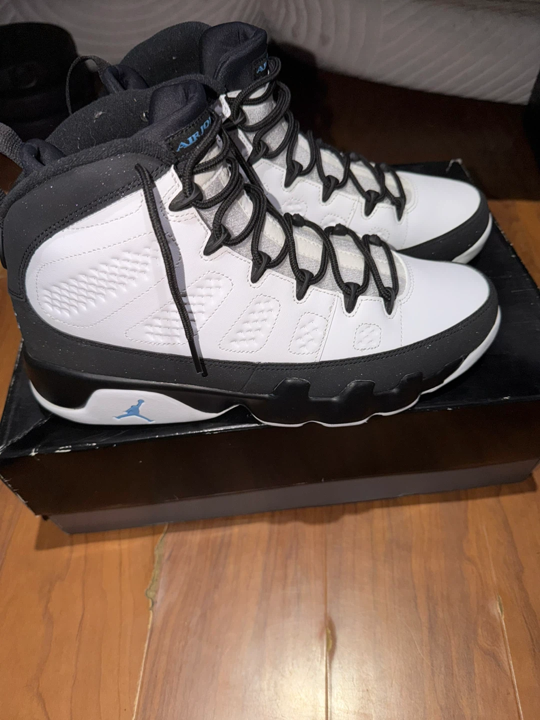 Jordan 9 university blue NEGOTIABLE - photo 2