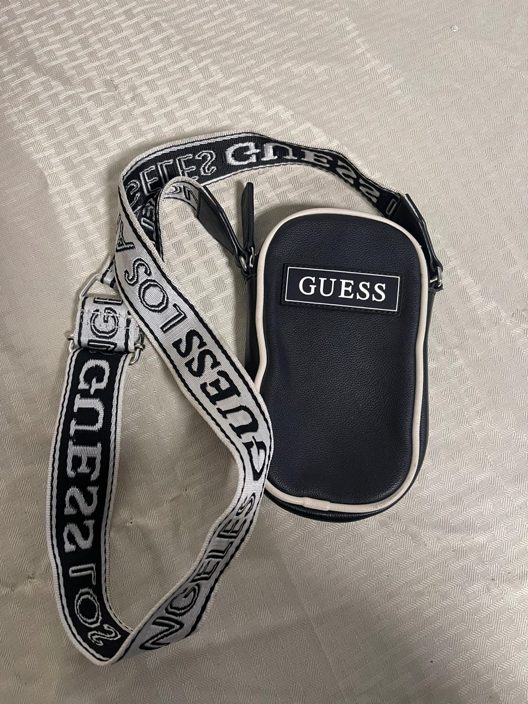 Guess Black Crossbody Phone Bag with Logo Strap - photo 3