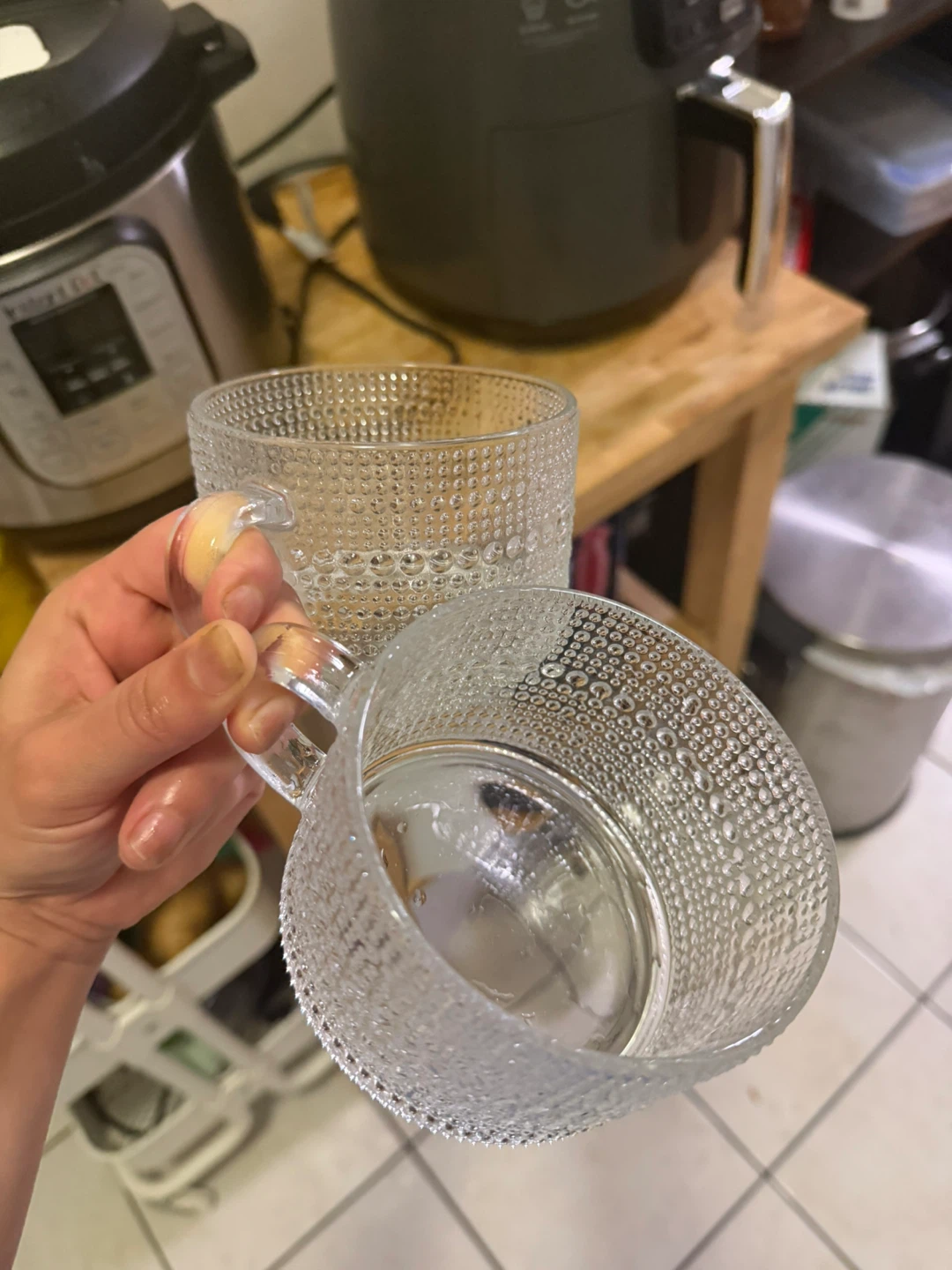 Set of 2 Textured Glass Mugs - photo 3