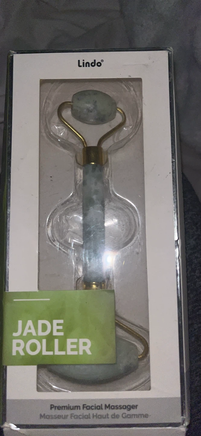 New Jade Roller Premium Facial Massager