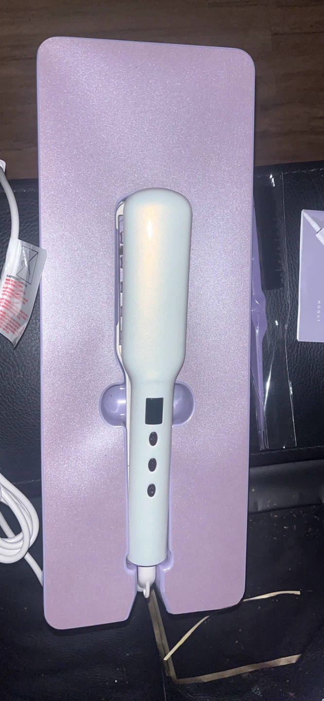New MONAT Superpower Hair Straightener Brush White