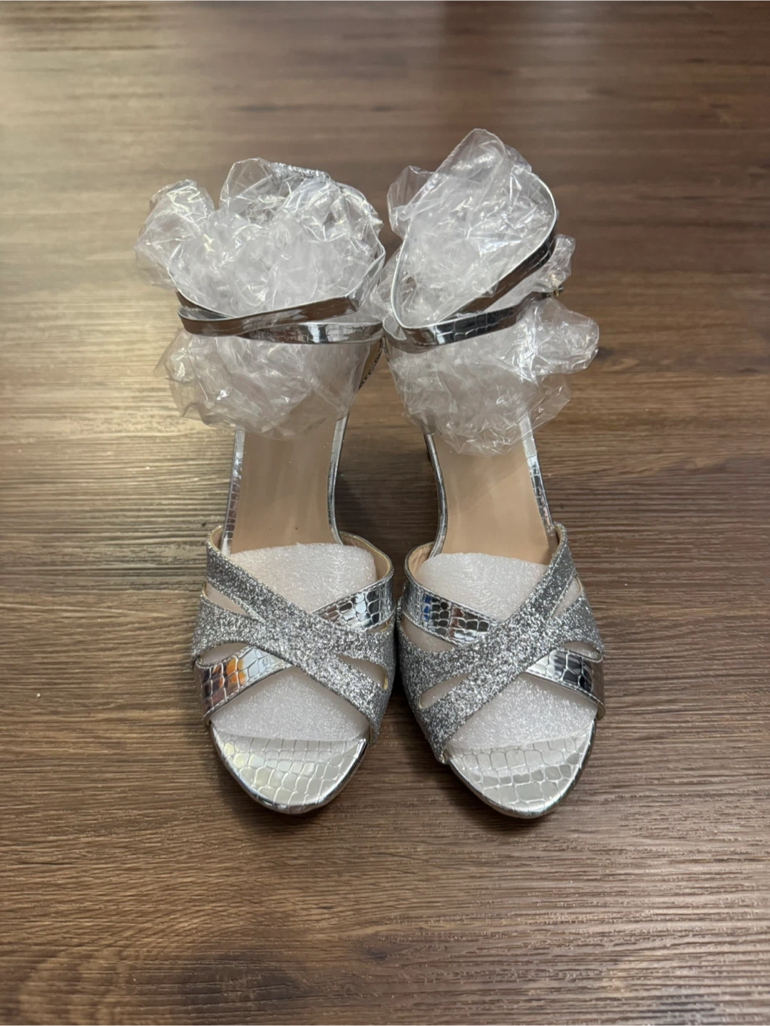 New, unused 8.5 women’s formal shoes