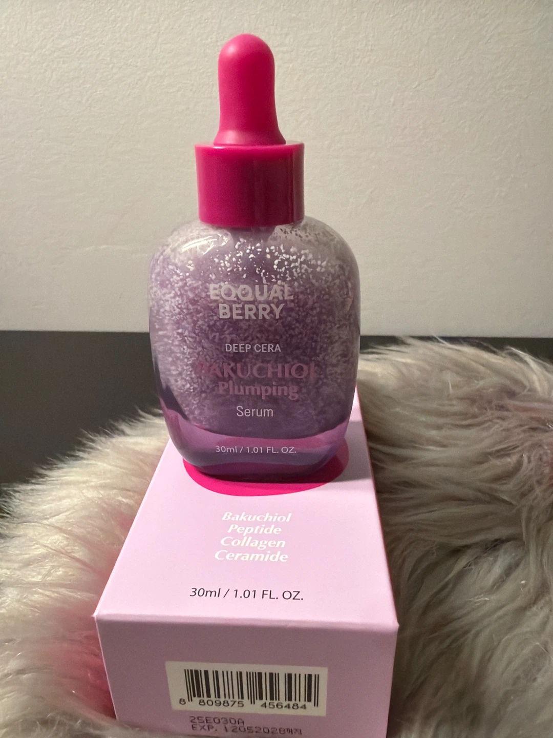 EOQUAL BERRY  Plumping Serum 30ml NEW