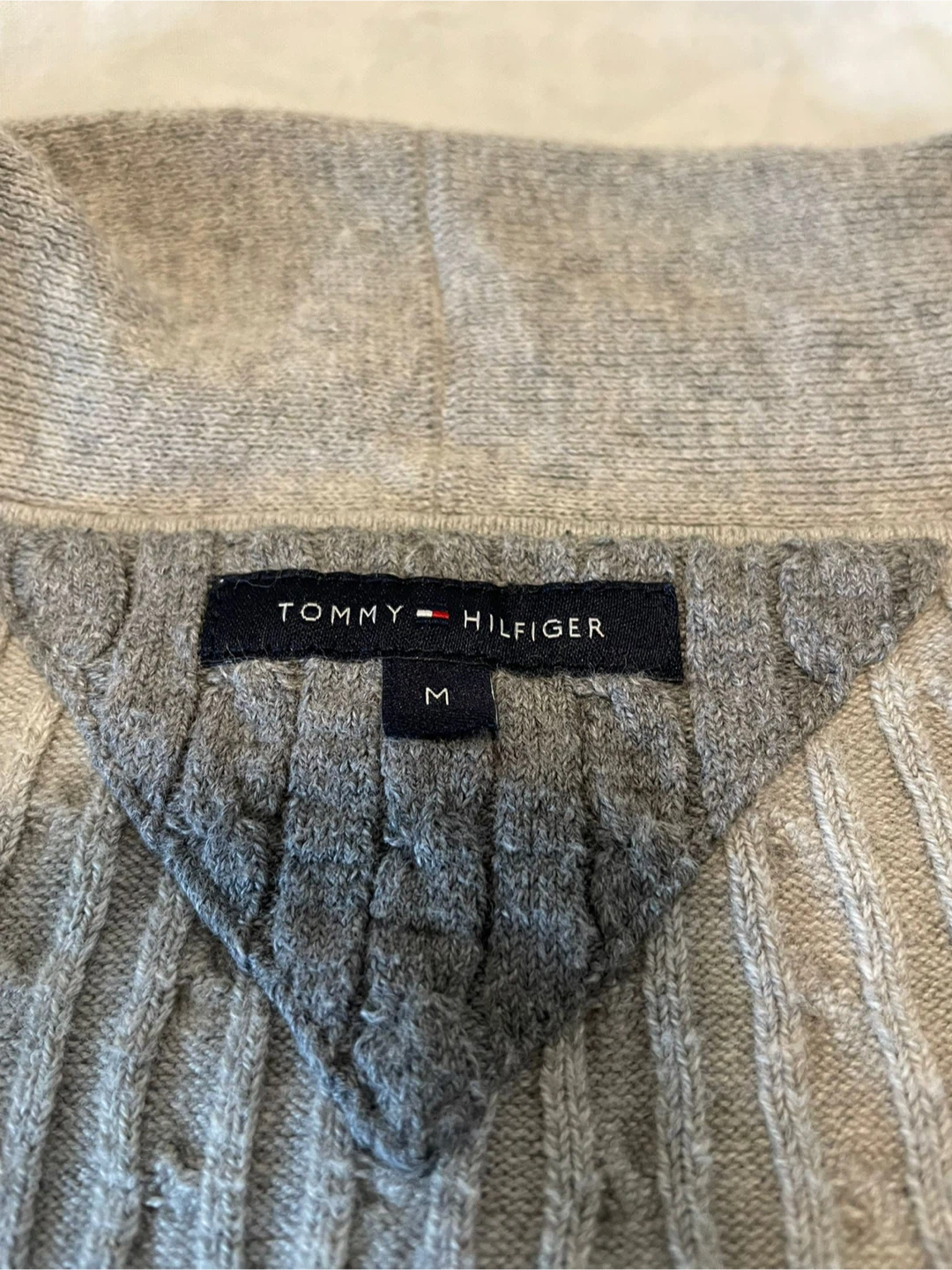 Tommy gray cardigan women’s (M) - photo 5