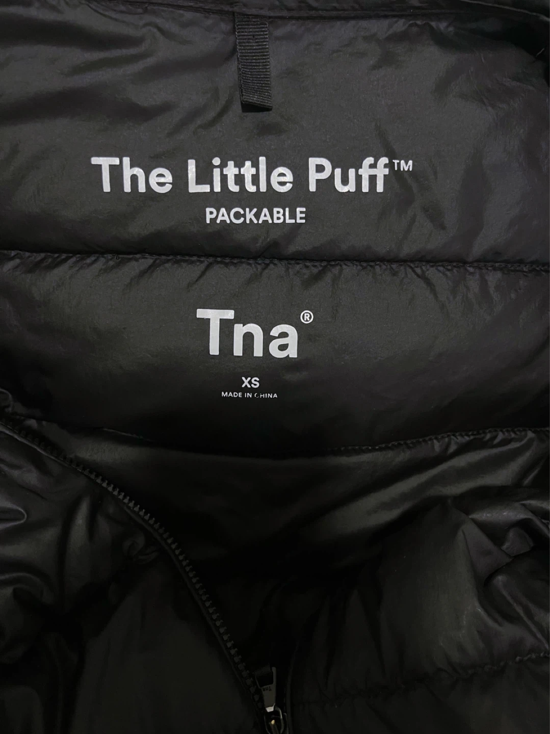 Aritzia Tna The Little Puff Packable Jacket XS Black - photo 4