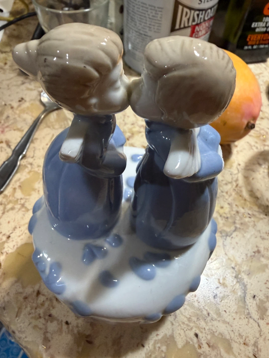 Musical Box Porcelain two girls angle  Kissing Couple Figurine - photo 2