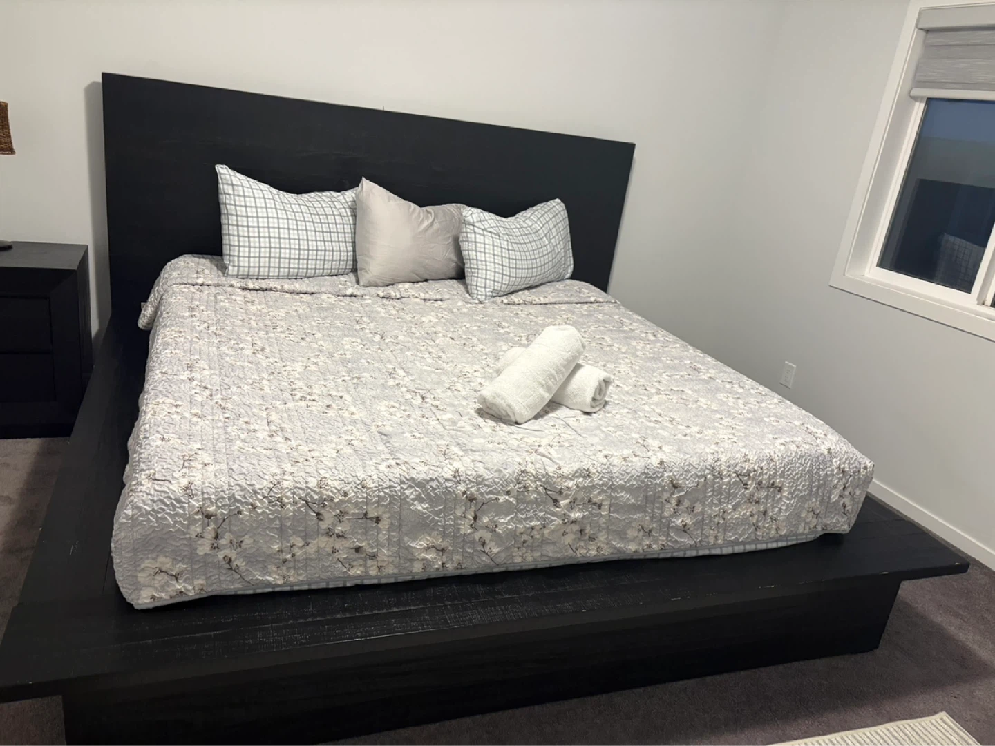 Black Platform Bed Frame king - photo 3