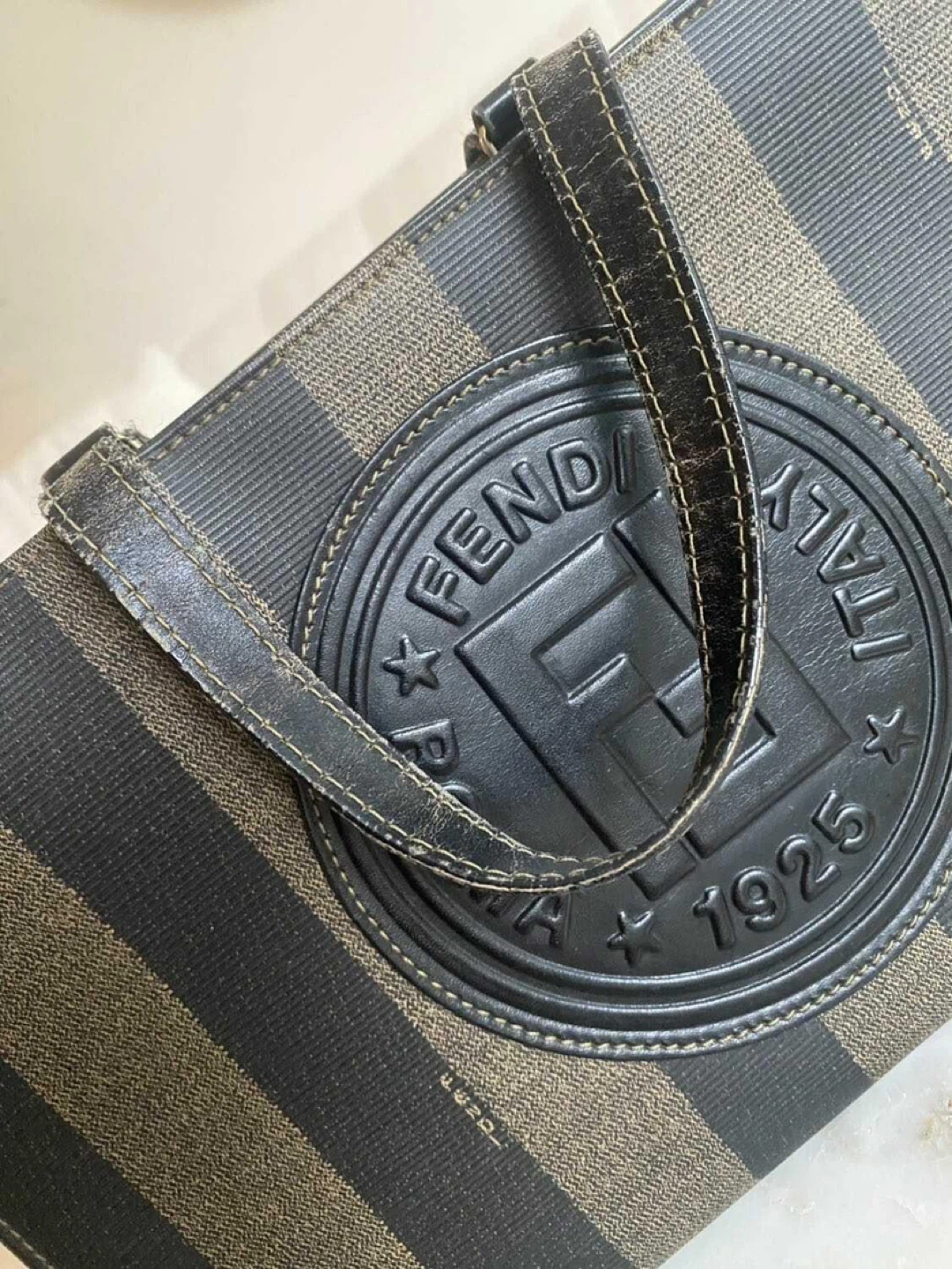 authentic Fendi purse - photo 2