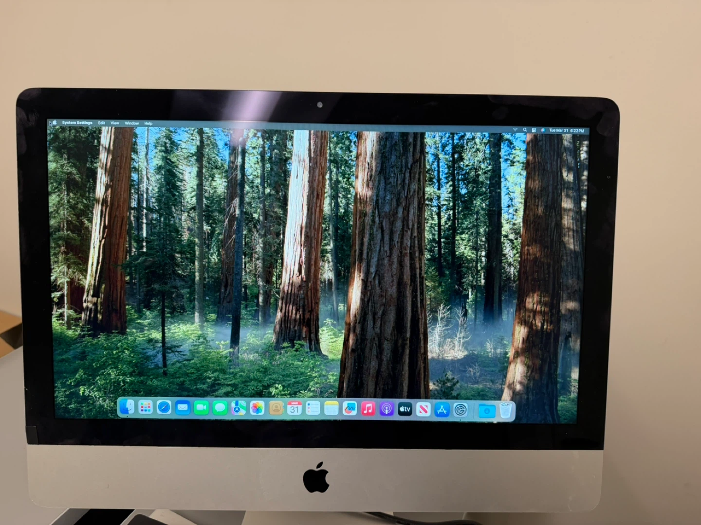Apple iMac 21.5-inch - photo 2