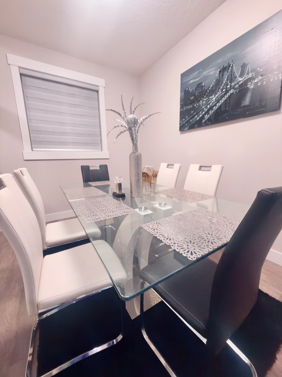 Dining Table Set– 6 Seater  . 6 months old. Moving sale. - photo 3