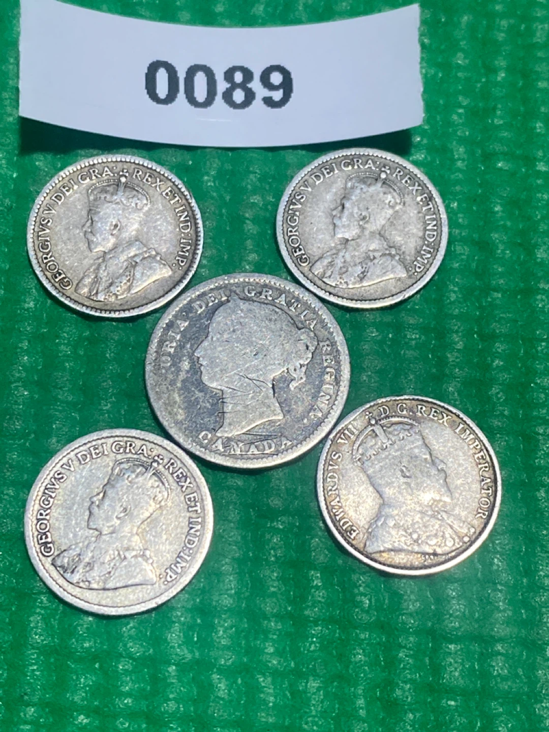 Collection of 5 Canadian Silver 5 Cent Coins - photo 2