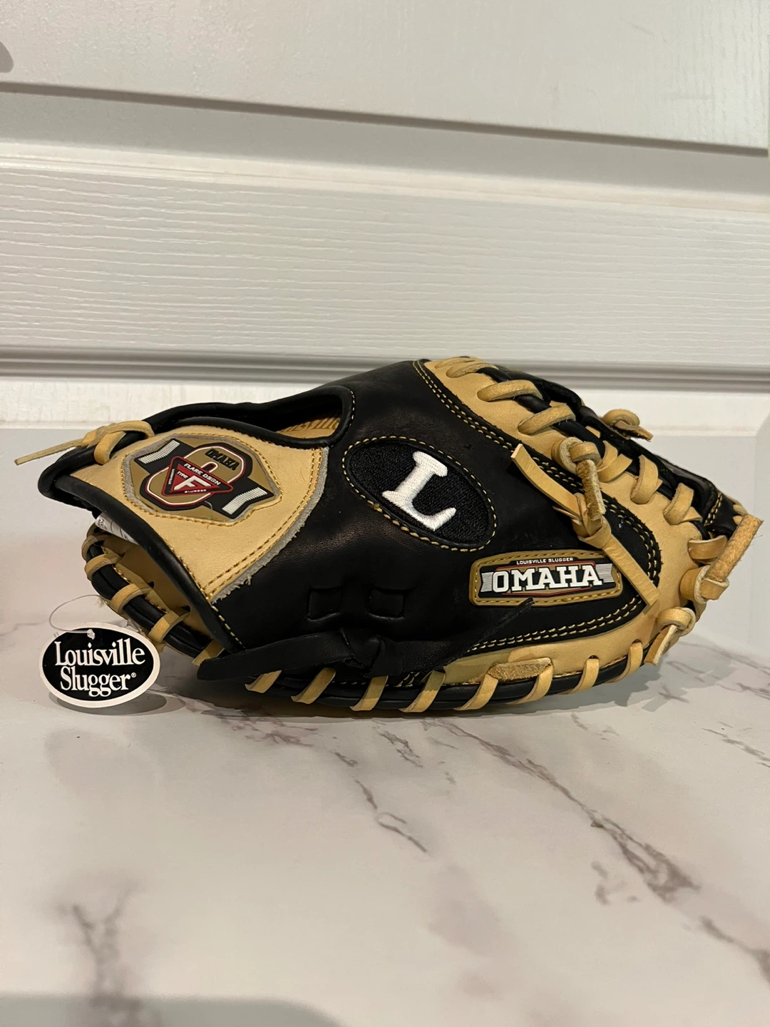 Louisville Slugger Catchers Mitt - 32.5 inches