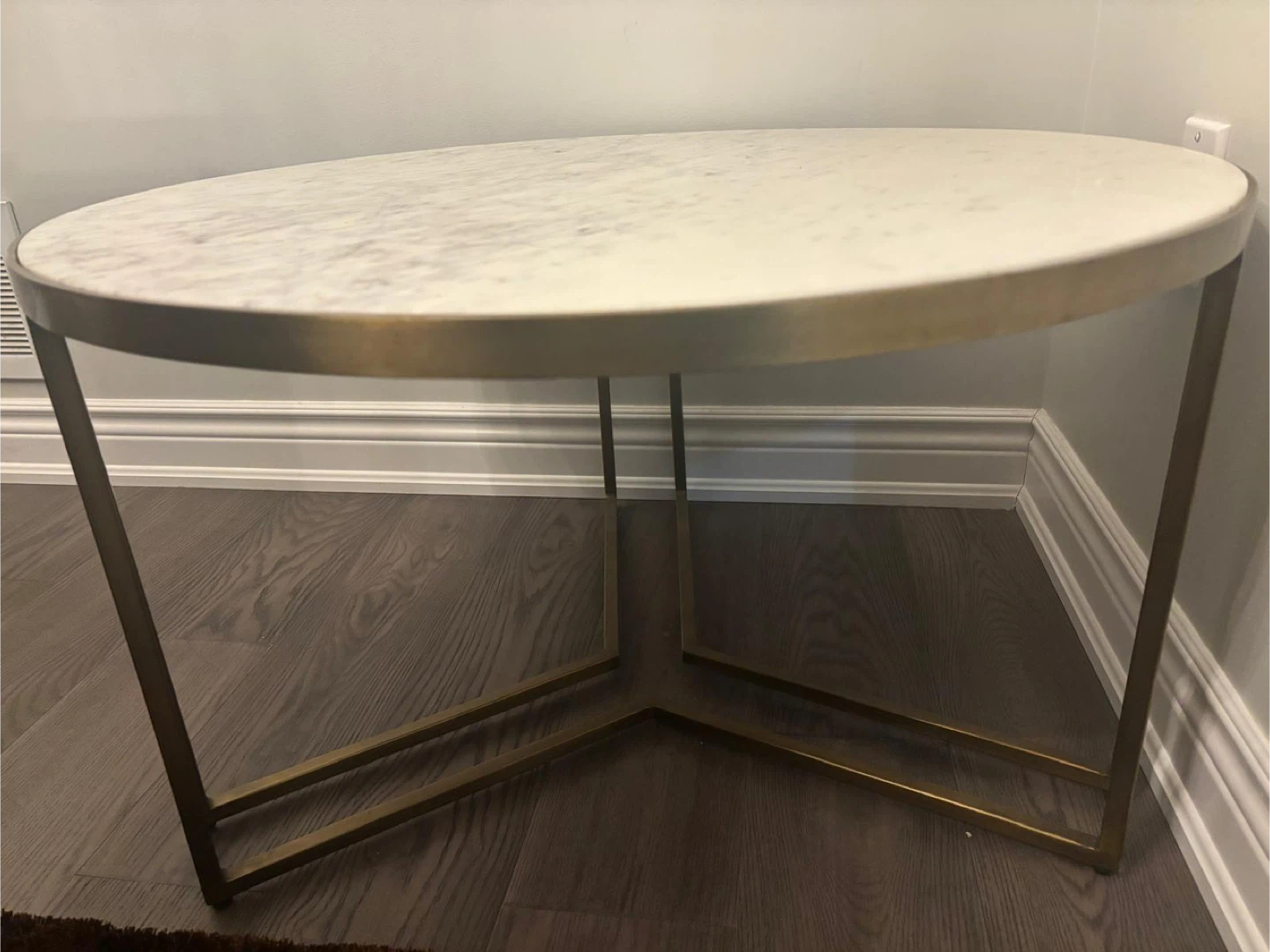 Round Marble Top Side Table with Gold Metal Base - photo 4
