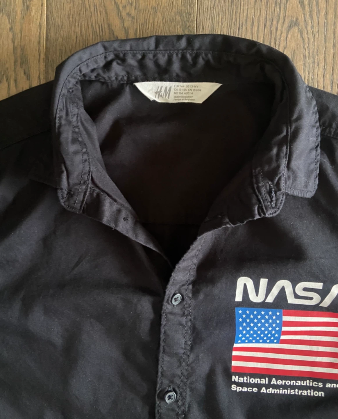 LIKE NEW: H&M Boys NASA Black Button-Up Shirt 13-14Y - photo 4