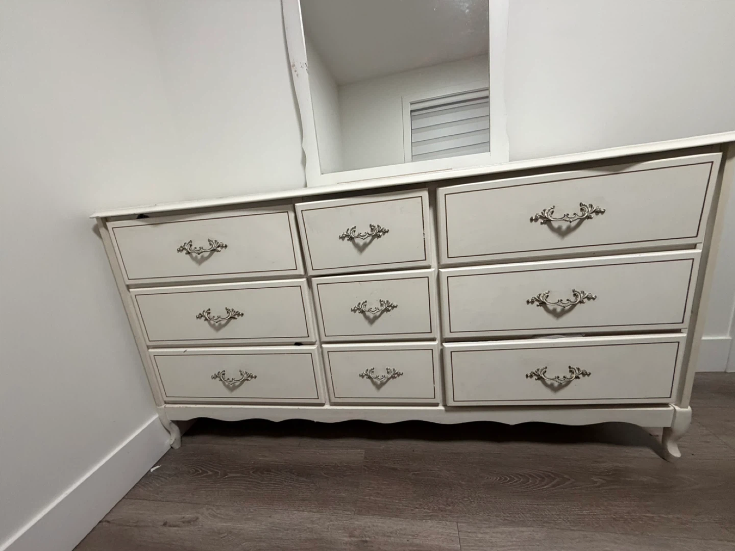 White Dresser with Mirror