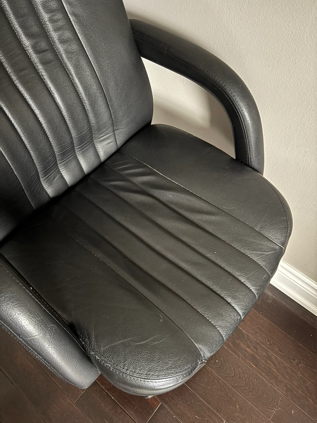 Black Leather Office Chair - photo 4
