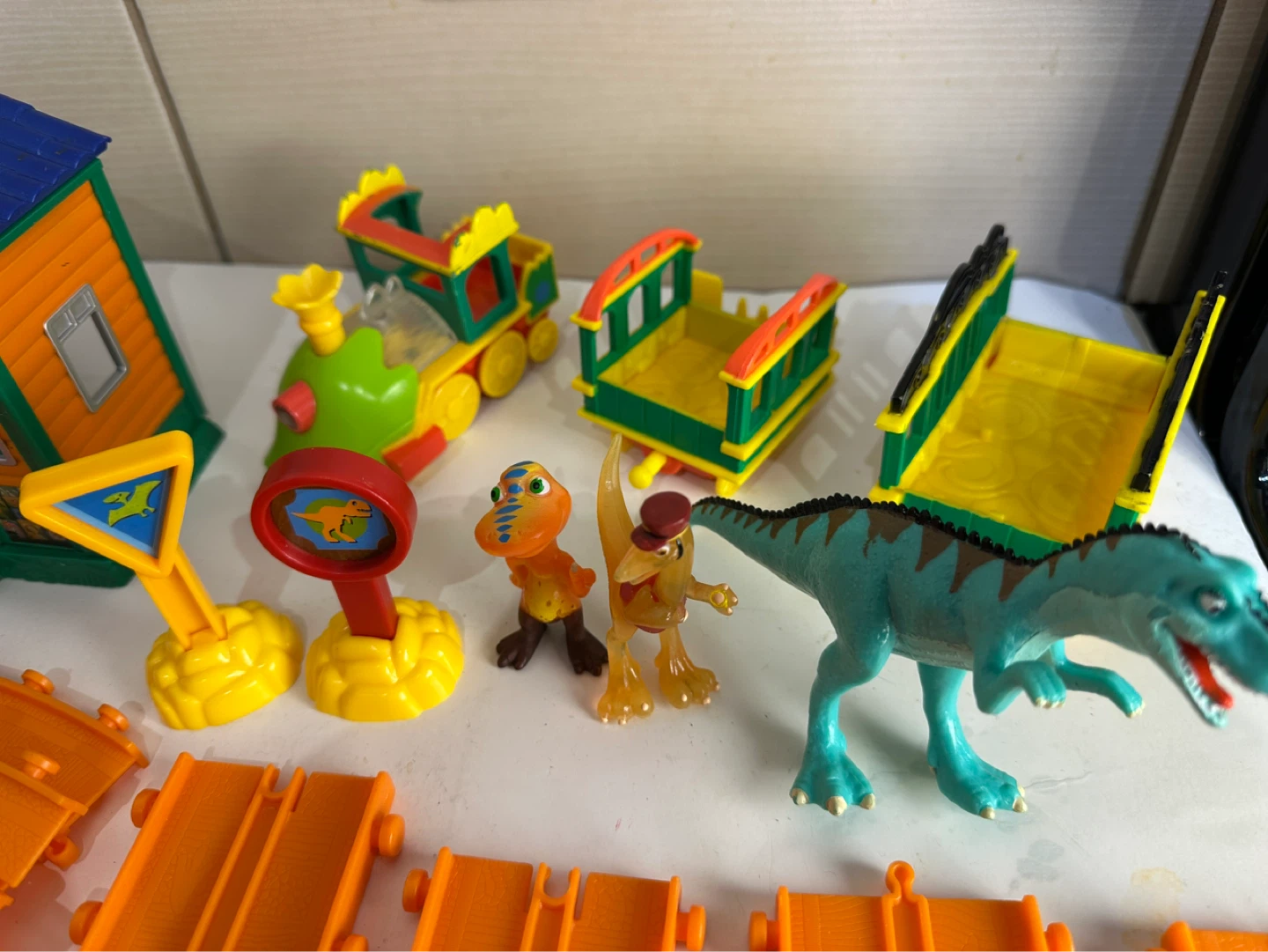 Learning Curve Dino Track Adventure Motorized Train Set - photo 4