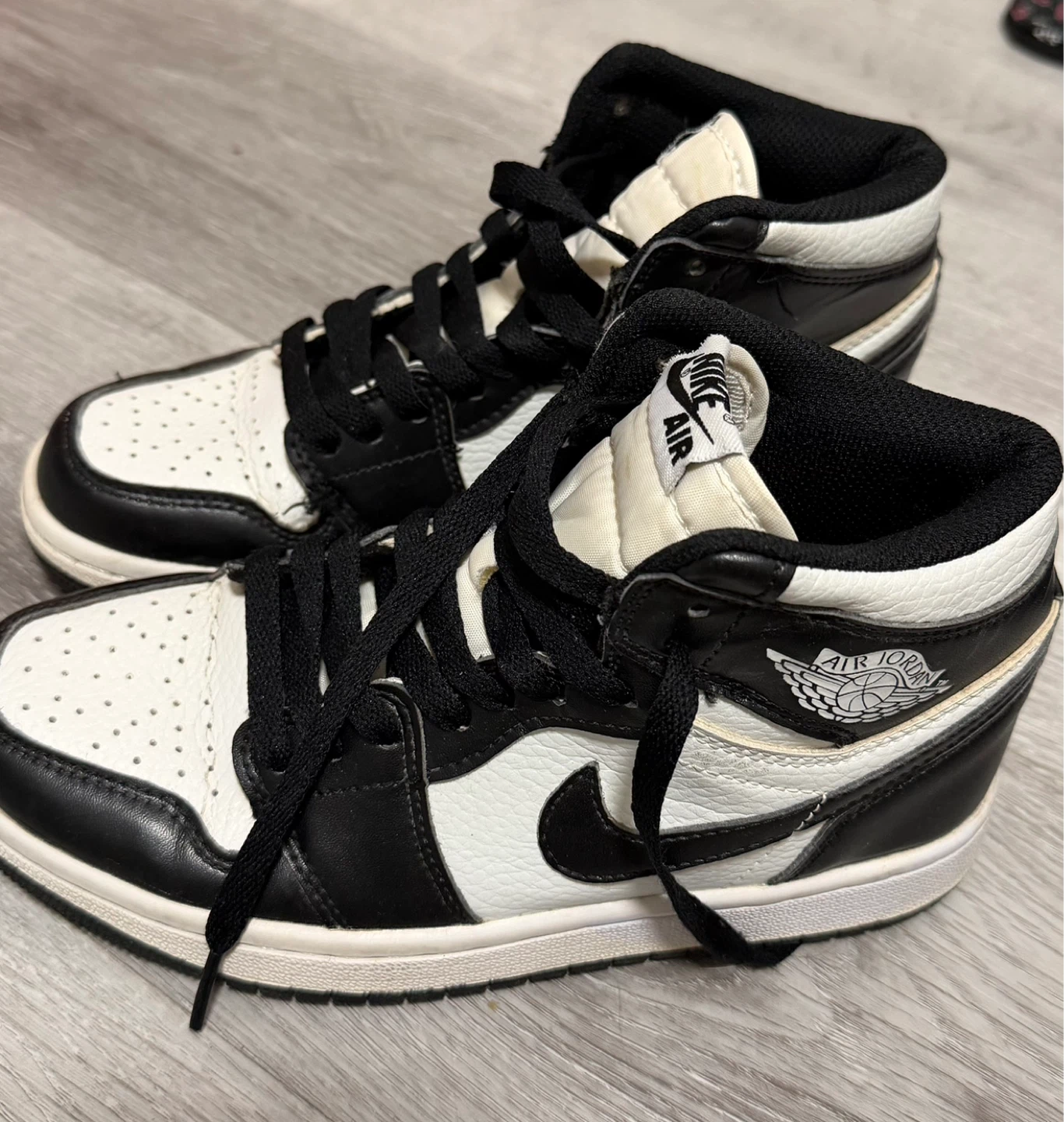 Air Jordan 1 Mid Sneakers - photo 4