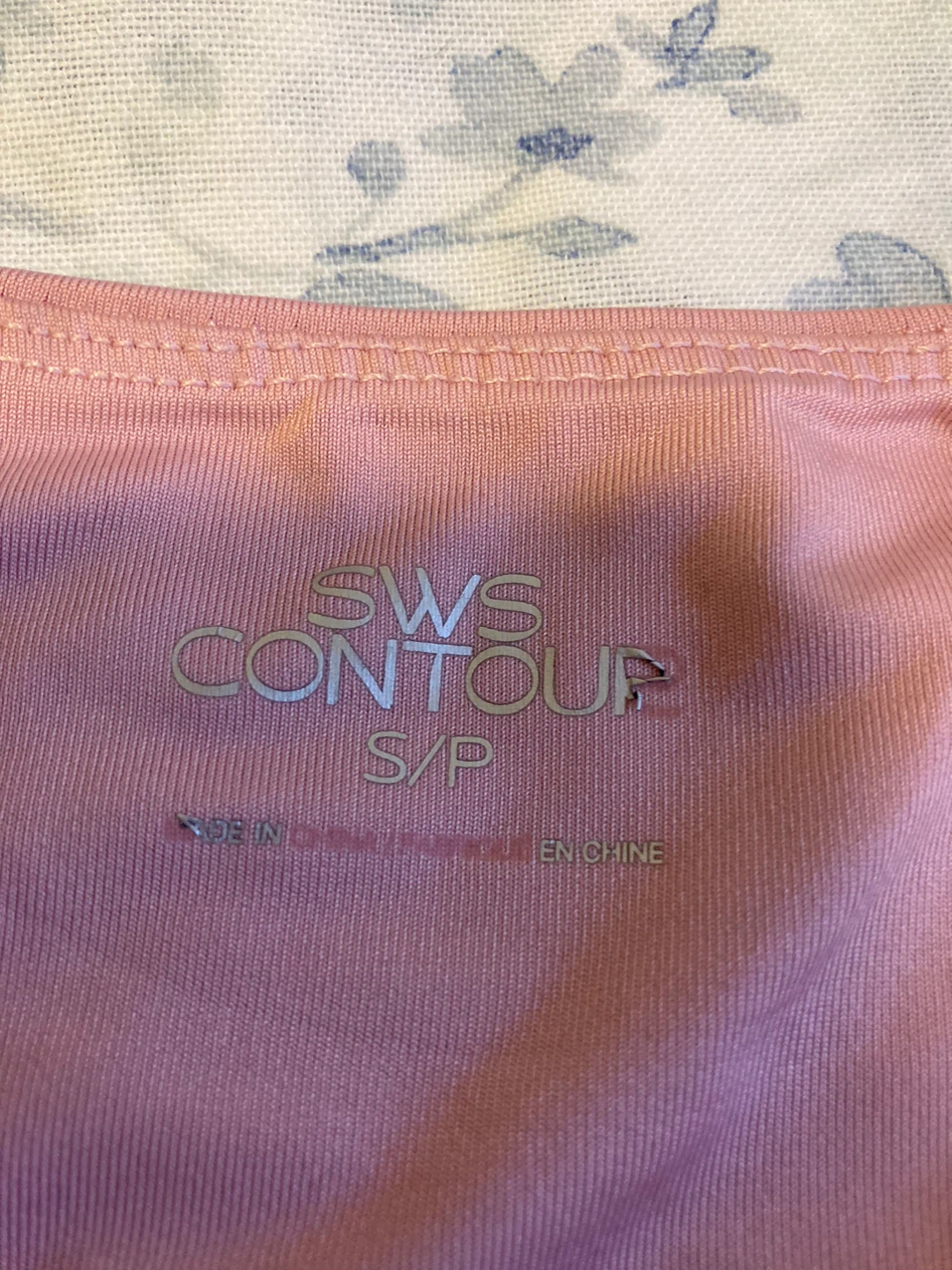 pink tight fitted contour top - photo 2