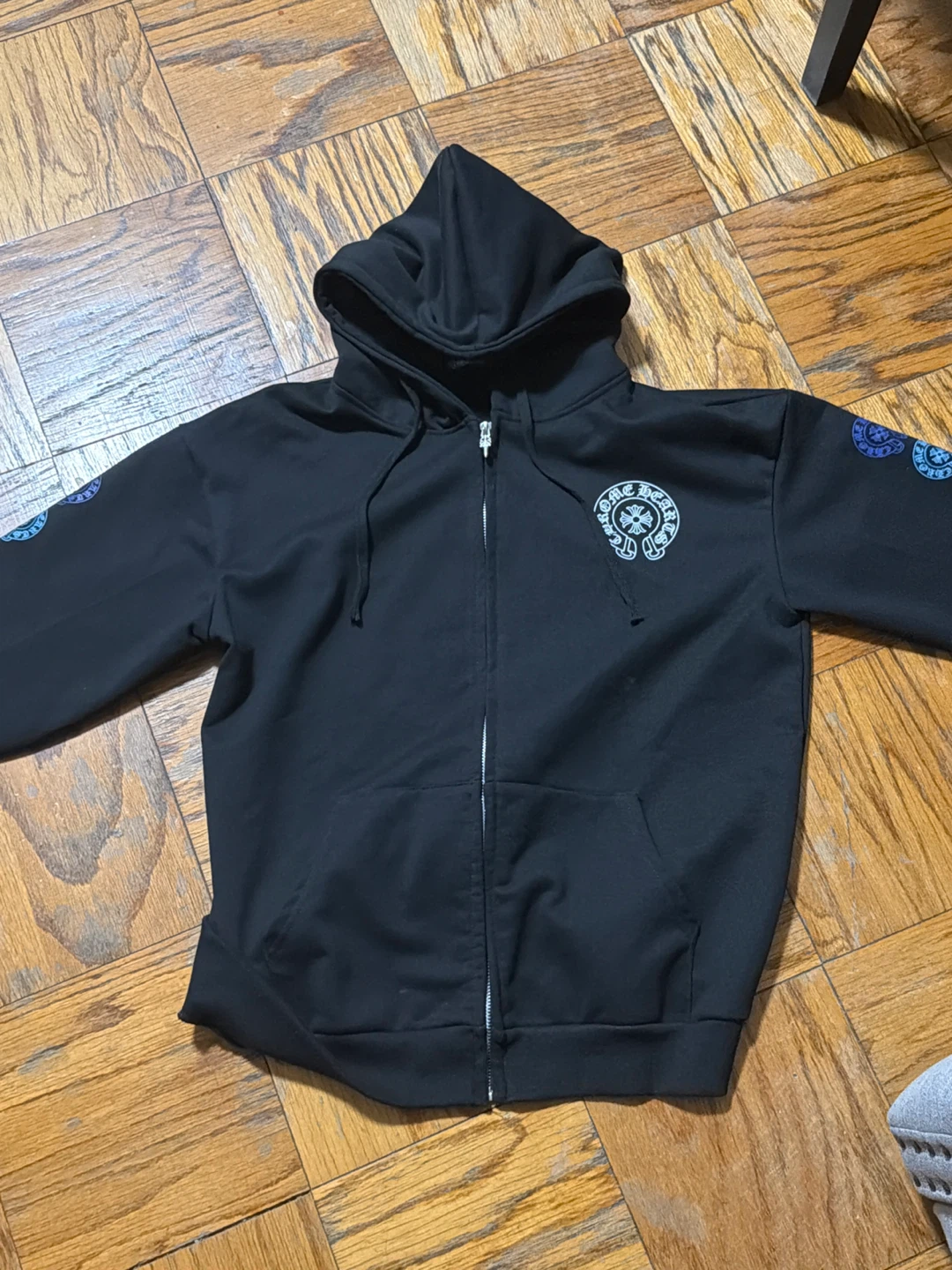 Chrome heart zip