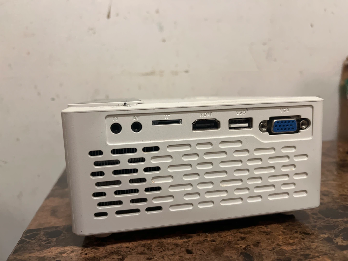 Puxinat Portable Mini Projector - photo 4