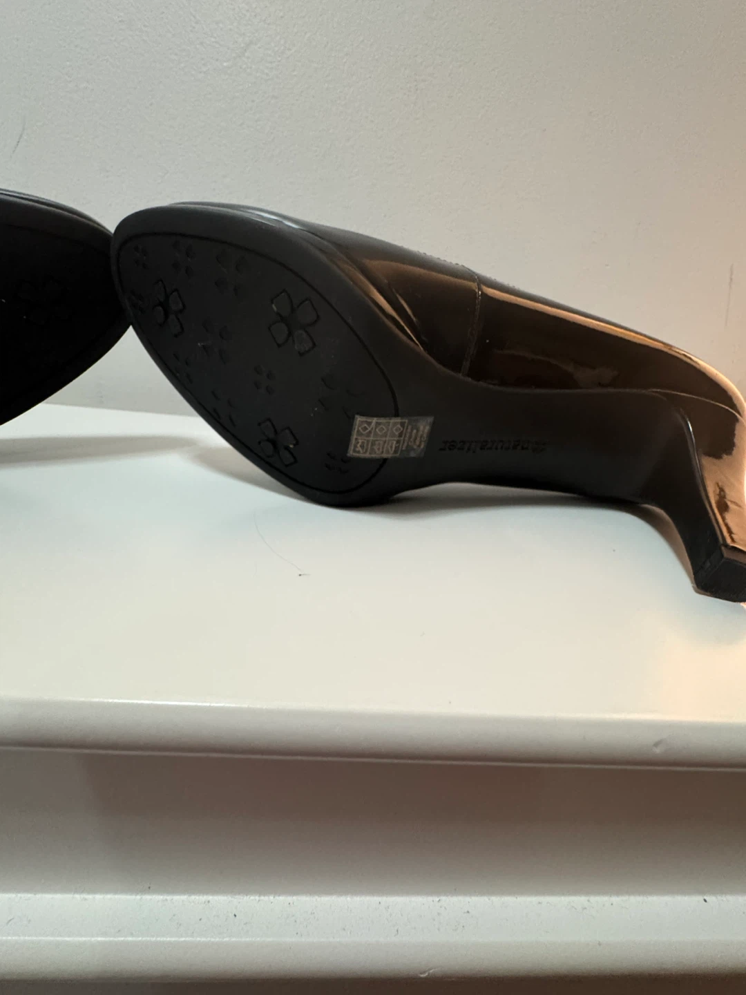 Naturalizer Black Patent Leather Heels - photo 5