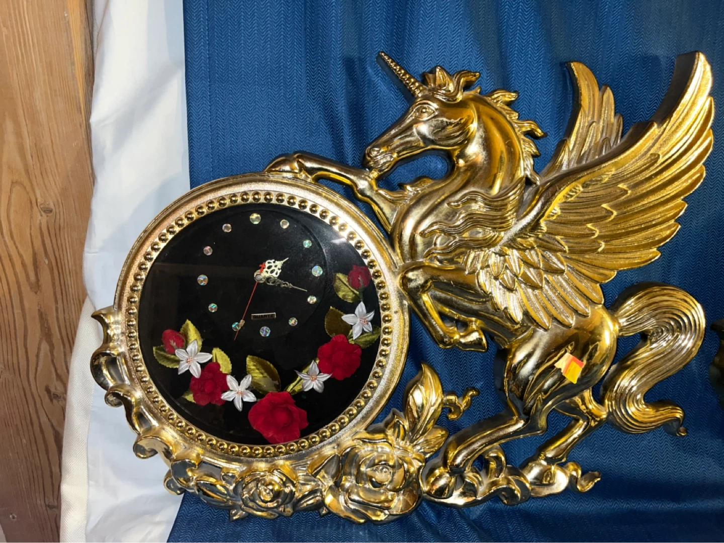 2 Gold Pegasus Unicorn Clock with Roses - photo 4