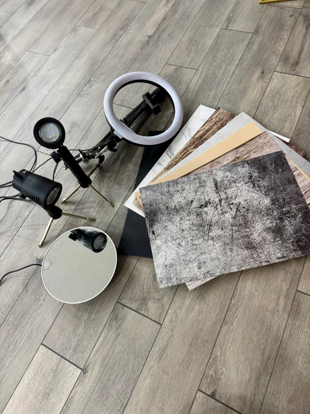 Product photography Lighting Kit with Backdrops