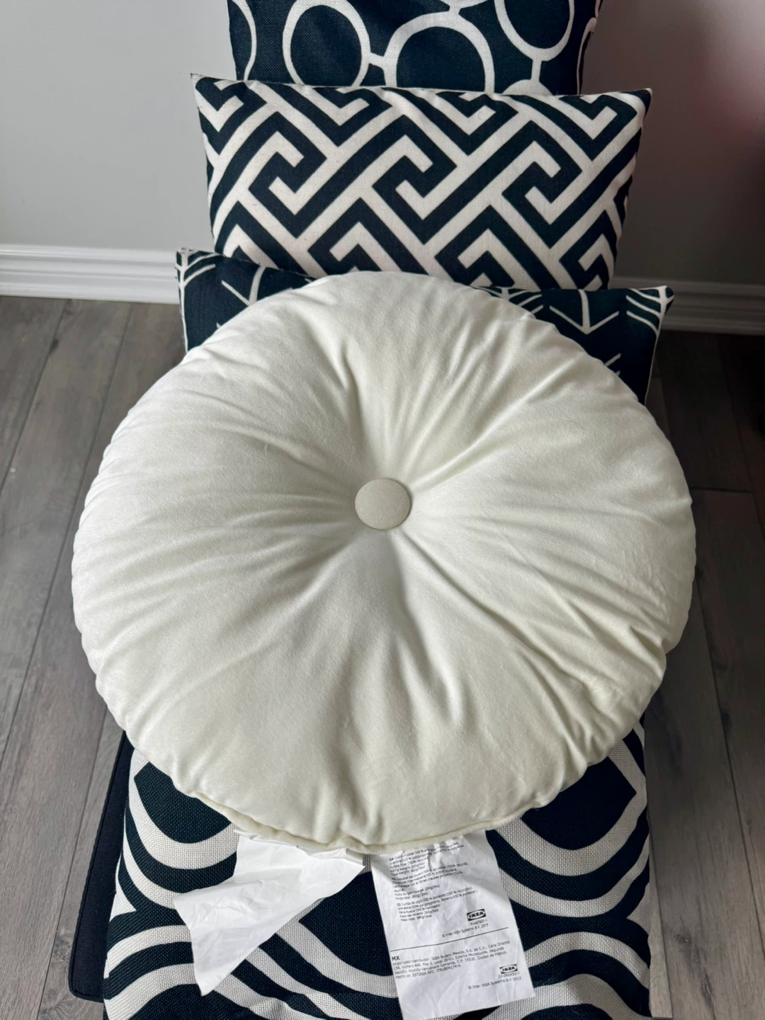 Set of 7 Decorative Throw Pillows - photo 3