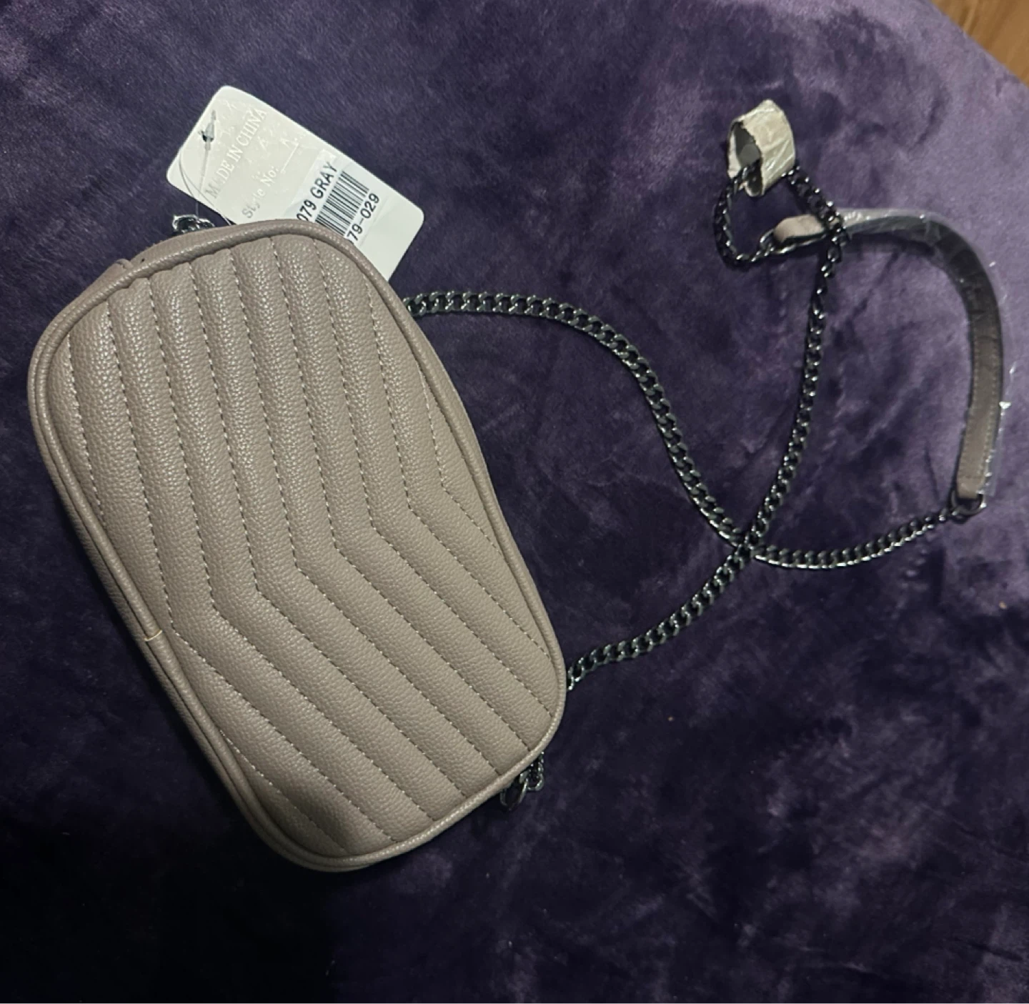 Quilted Chain Shoulder Bag - Gray