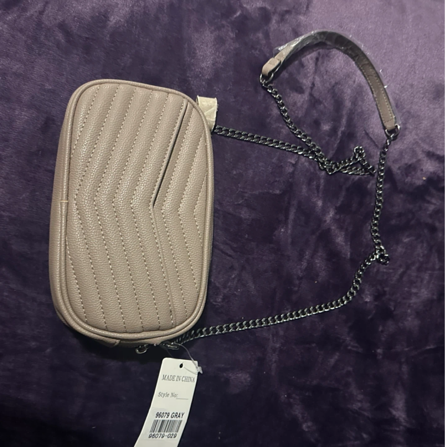 Quilted Chain Shoulder Bag - Gray - photo 2