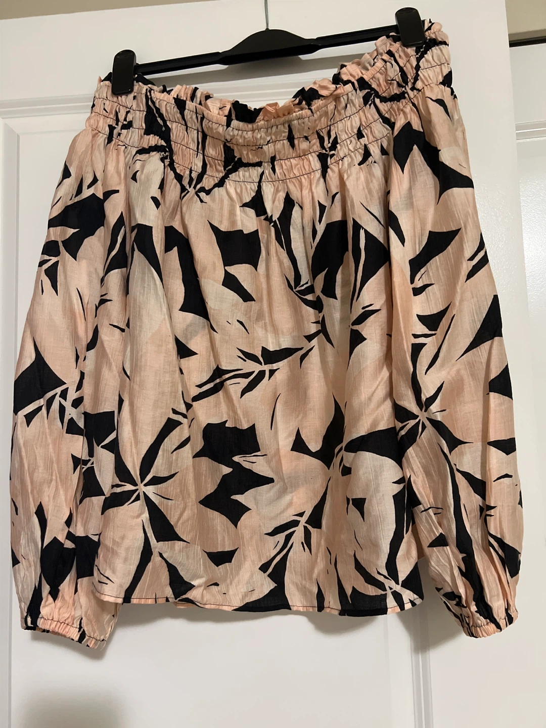 H&M Off-the-Shoulder Blouse - Pink Floral - Size L - photo 4