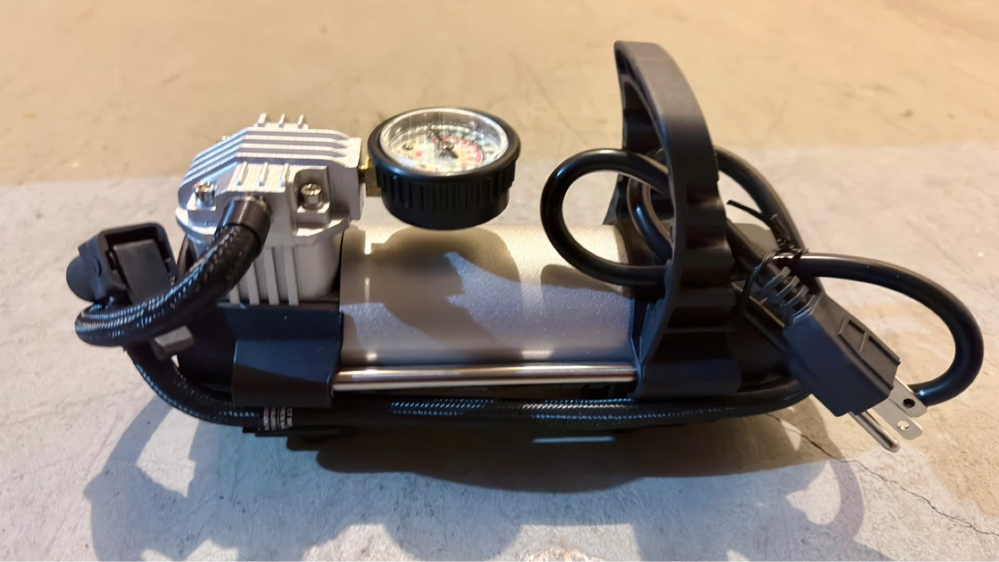 Husky 120 Volt Inflator with Gauge - photo 2