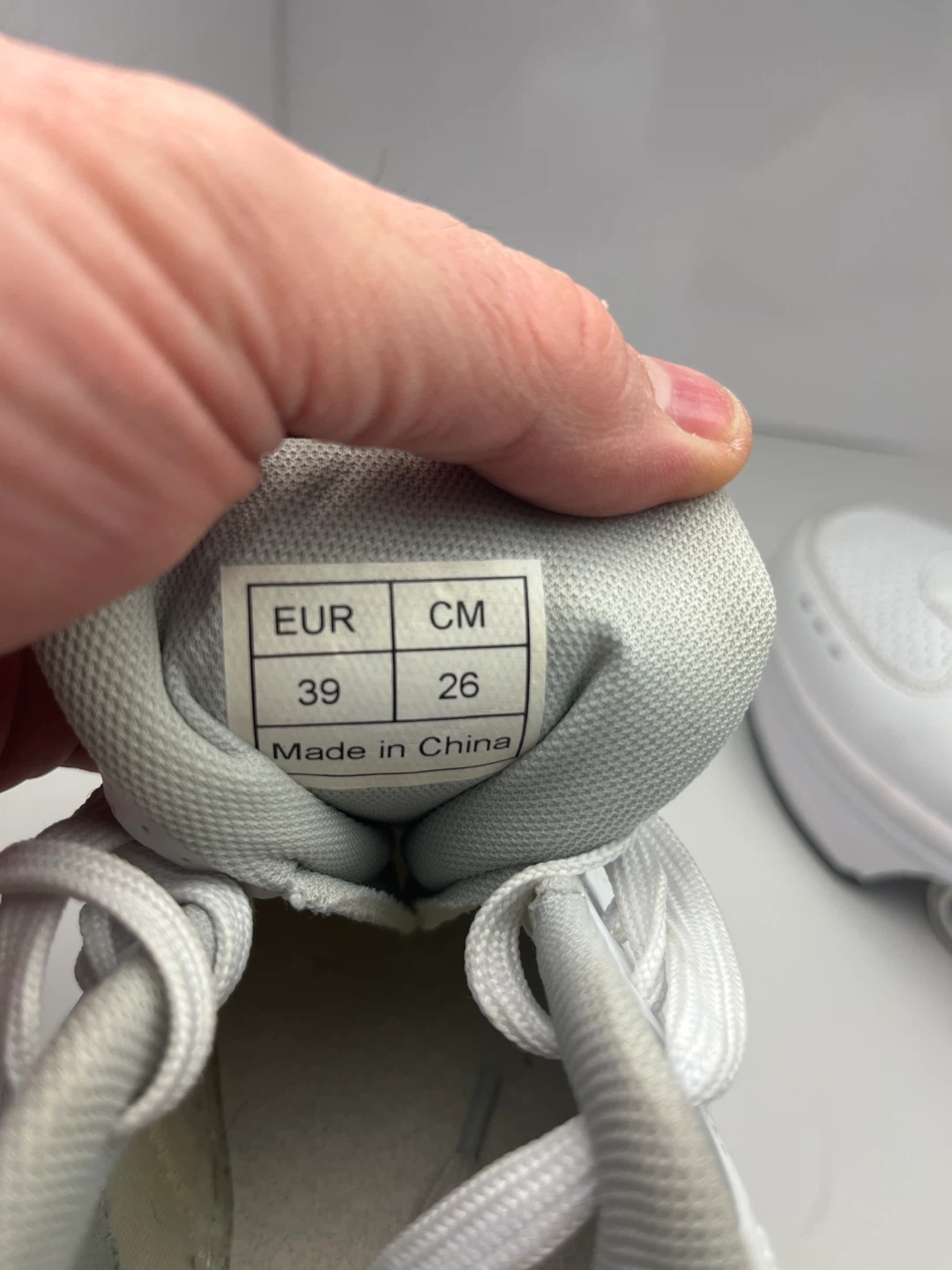 White Roller Shoes - EUR 39 / CM 26 - photo 2